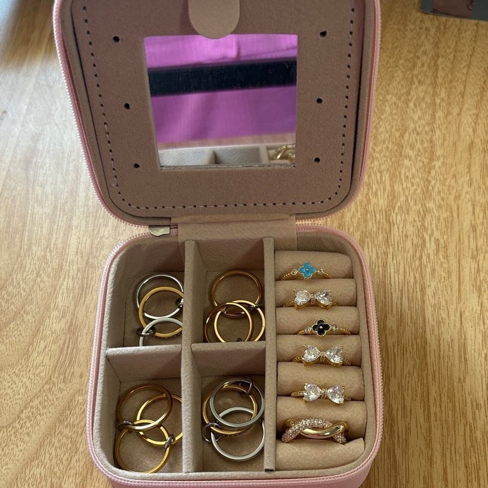 Pink Patterned Jewelry Case - Picture 2 of 4